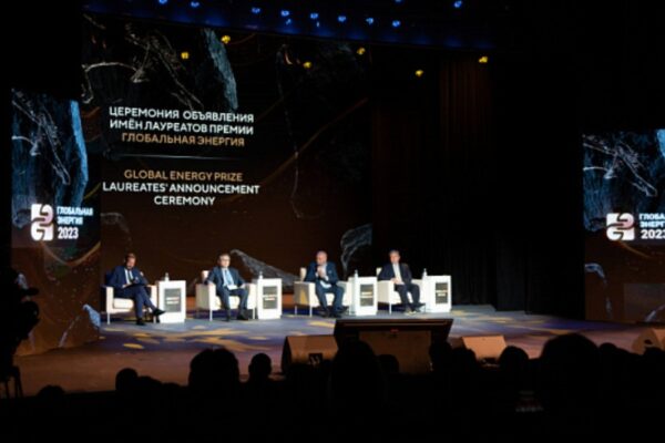 Delegados del “BRICS Global Media Tour. Russian Edition” participaron en la ceremonia de anuncio del Global Energy Prize.