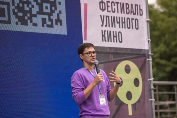 El director principal de los proyectos especiales de TV BRICS habla sobre trabajar con un equipo internacional de cineastas.