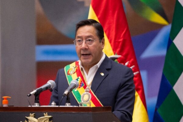 Presidente boliviano asistirá a cumbre BRICS en Sudáfrica. Presidente boliviano asistirá a cumbre BRICS en Sudáfrica.