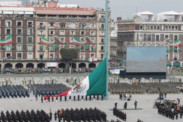Así se vivió el desfile militar para conmemorar la Independencia de México.