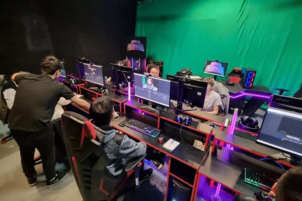 ¿El trabajo del futuro? Así es la primera escuela ‘gamer’ en Argentina.