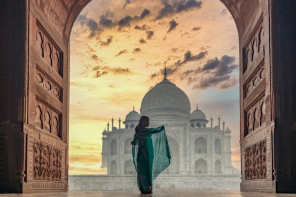 “BRICS: en el espejo de los tiempos”: Cómo Rusia y la India se enriquecen mutuamente. “BRICS: en el espejo de los tiempos”: Cómo Rusia y la India se enriquecen mutuamente.