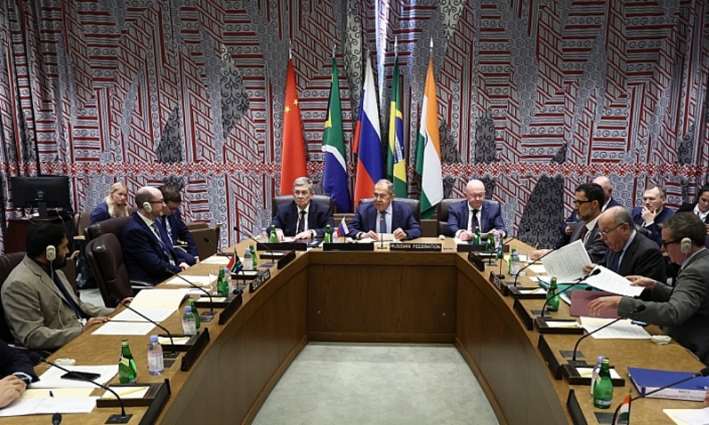 Reunión BRICS al margen de Asamblea General ONU: apoyaron reformar ONU y Consejo Seguridad.