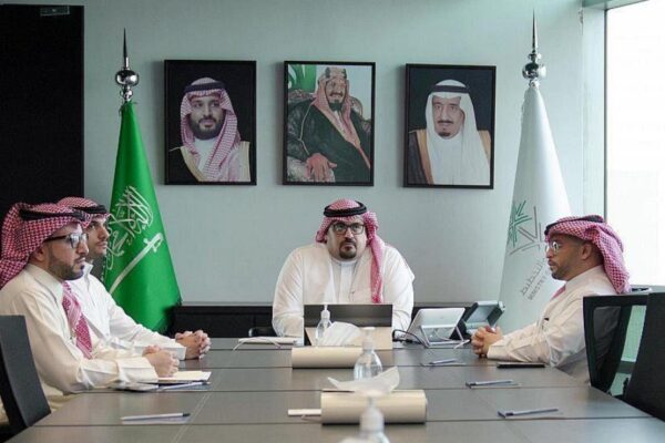 Arabia Saudita destaca interés en acuerdos de libre comercio.