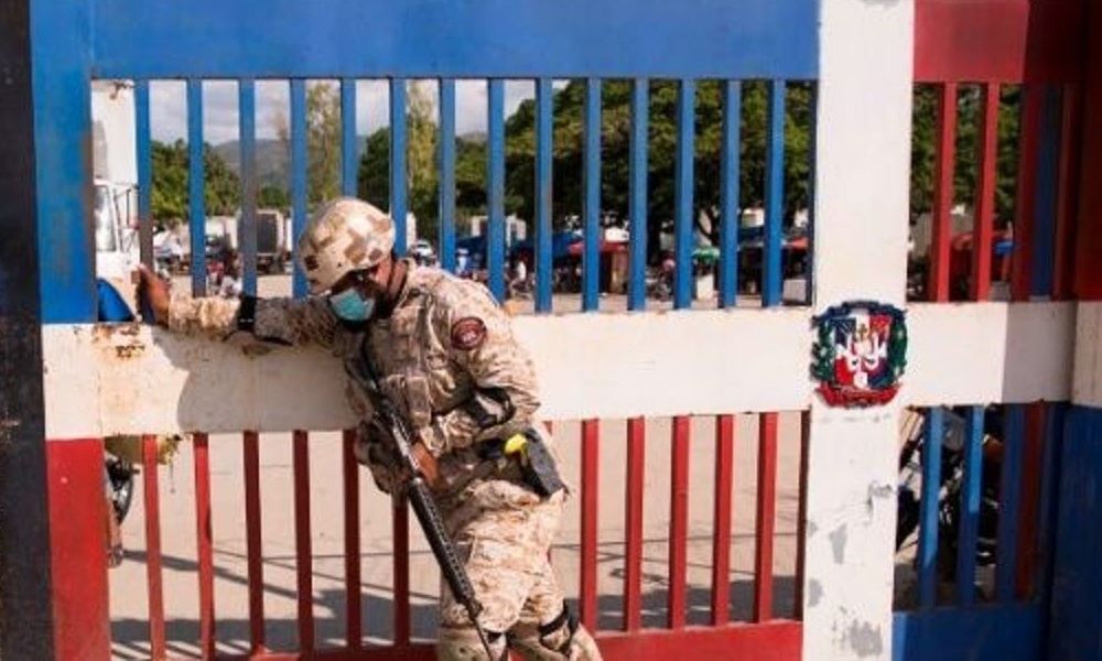 República Dominicana reabre su frontera con Haití por fines comerciales.