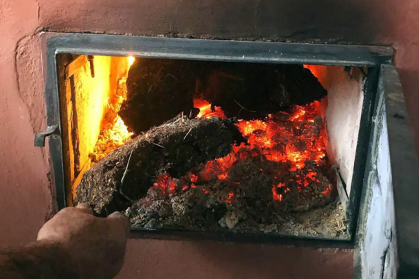 Argentino crea una alternativa más ecologica en remplazo de la leña.