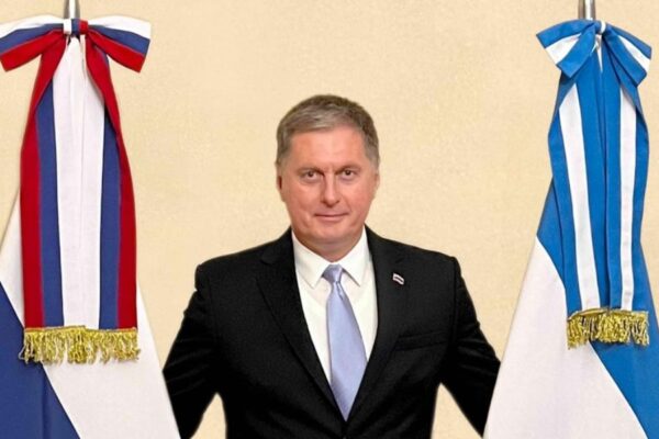 Comentario del Embajador de Rusia en Argentina Dmitry Feoktistov en relación con las elecciones argentinas.