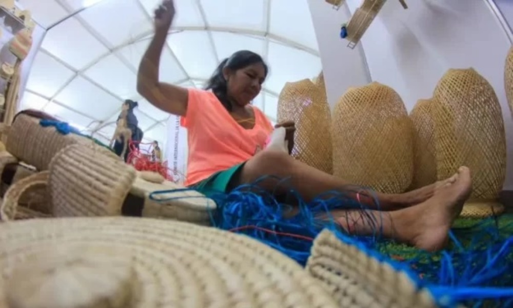 Indígenas venezolanos Jivi en el FILVEN 2023.