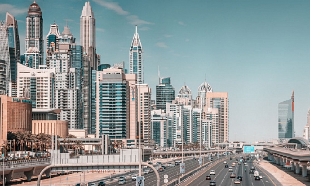 Emiratos Árabes Unidos construirá 762 paradas de autobús hasta 2025.