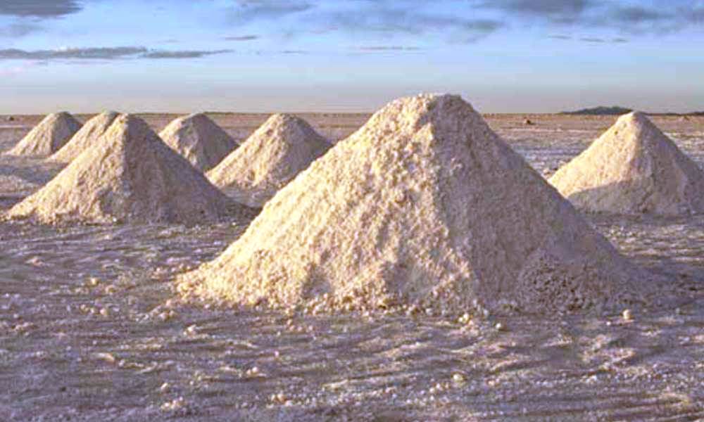 Colchani y su inmensa fábrica de sal, emblema de Bolivia.