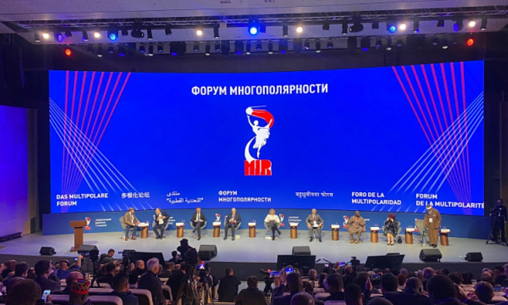 Los participantes en el Foro de la Multipolaridad y en el Congreso del Movimiento Rusófilo comparten sus puntos de vista sobre la necesidad de un cambio en la política internacional.