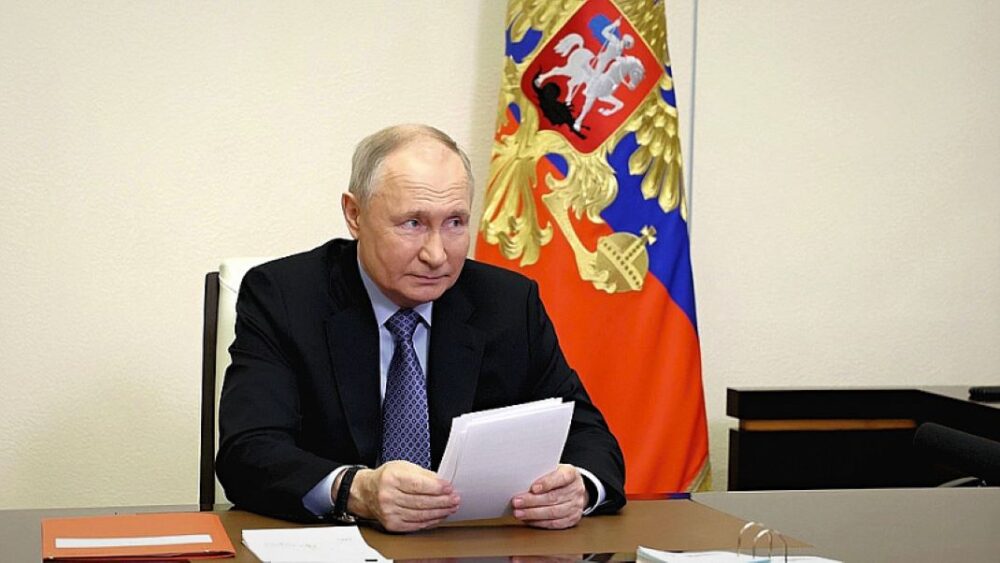 Vladimir Putin es reelegido para un mandato presidencial de seis años