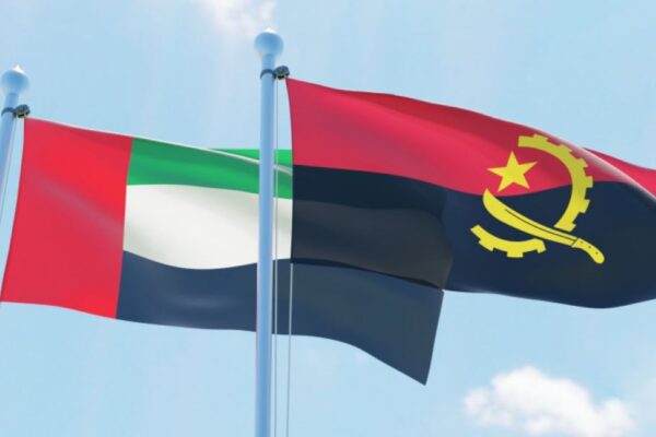El líder de los Emiratos Árabes Unidos y el presidente de Angola discutieron el desarrollo de la cooperación entre los dos países