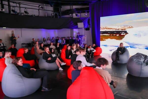 Representantes de los países del BRICS discutieron las perspectivas de producción cinematográfica conjunta en el festival “Espíritu del Fuego”