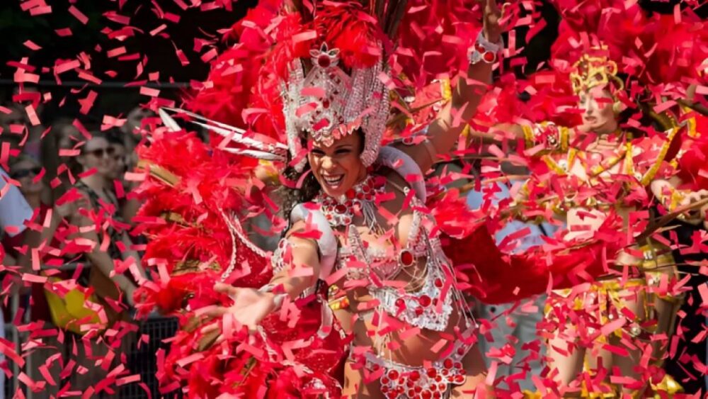 Carnaval callejero reconocido como tesoro nacional de Brasil