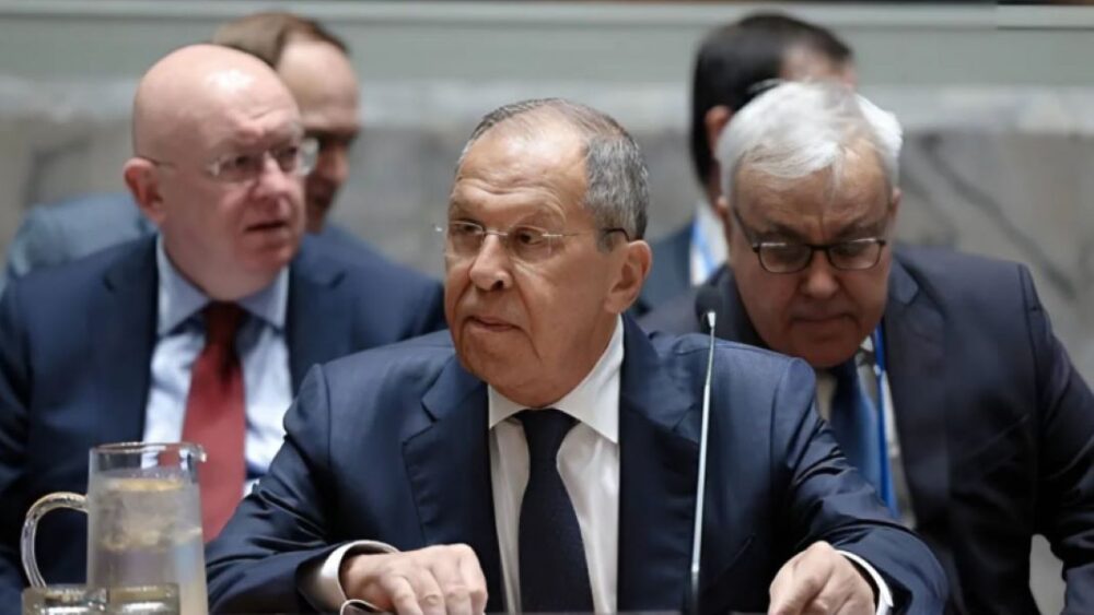 Lavrov destacó el creciente papel de los BRICS y la OCS en la construcción de un orden mundial justo