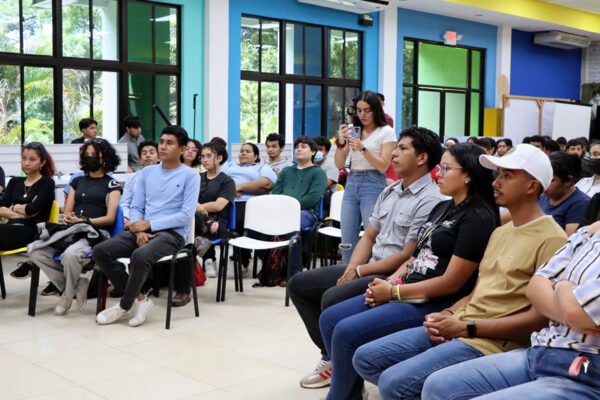 Nicaragua | Movimiento estudiantil presenta convocatoria de concurso de poesía, ensayo y arte digital
