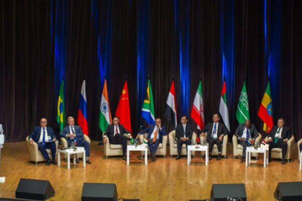 Los países BRICS acuerdan reforzar la cooperación jurídica en el IX Foro Jurídico de Moscú