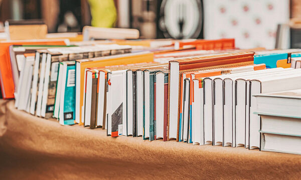 Irán presenta 400 obras y 64 publicaciones en la Feria Internacional del Libro de Moscú