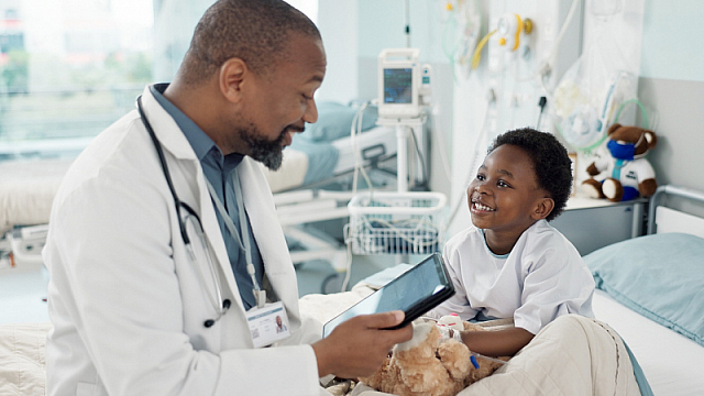 Sudáfrica lanza un programa educativo para niños con cáncer