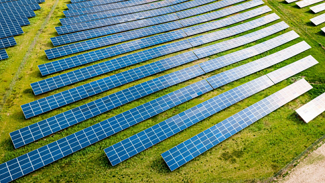Modi aboga por la democratización de las tecnologías de energía solar