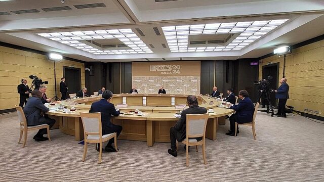 Los socios de la red internacional de medios TV BRICS participaron en una reunión con el presidente de Rusia