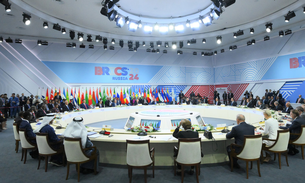 Los líderes de los BRICS aprueban la declaración final de la XVI Cumbre de los BRICS. (PDF en español disponible)