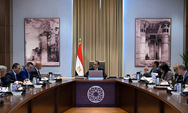 Primer ministro egipcio destaca exportaciones e incentivos a empresas del sector Primer ministro egipcio destaca exportaciones e incentivos a empresas del sector