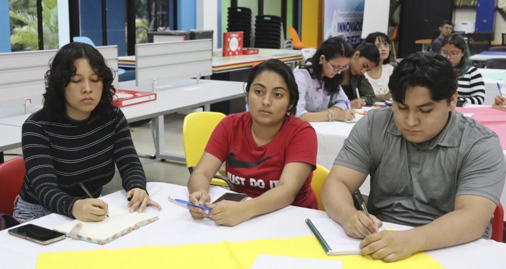 Nicaragua | Participantes de la tercera Temporada de Innovación Abierta de la UNAN-Managua consolidan habilidades