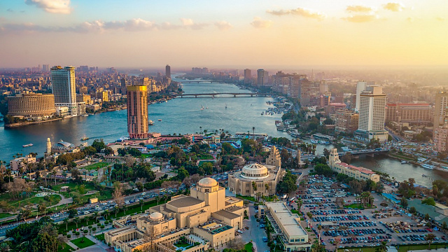 Egipto y el Banco Africano de Desarrollo evalúan su estrategia de cooperación al desarrollo