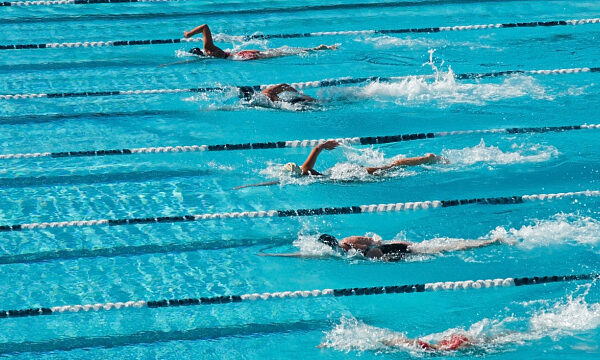 Presidente de Bielorrusia inaugura en Minsk piscina internacional construida en colaboración con China