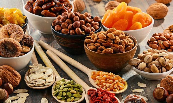 Irán inaugura primera planta industrial de procesamiento de frutos secos con tecnología de plasma