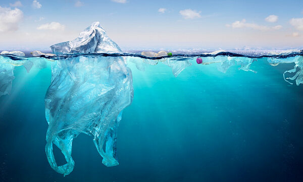Científicos chinos desarrollan espuma biodegradable capaz de eliminar los contaminantes plásticos del agua Científicos chinos desarrollan espuma biodegradable capaz de eliminar los contaminantes plásticos del agua