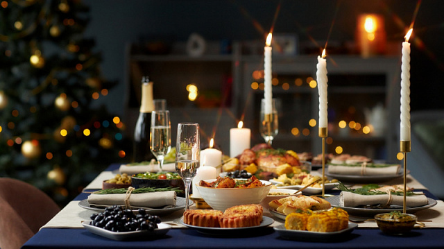 Tradiciones culinarias de Año Nuevo: cómo aparecieron las ensaladas de Año Nuevo en la mesa festiva de los habitantes de Rusia