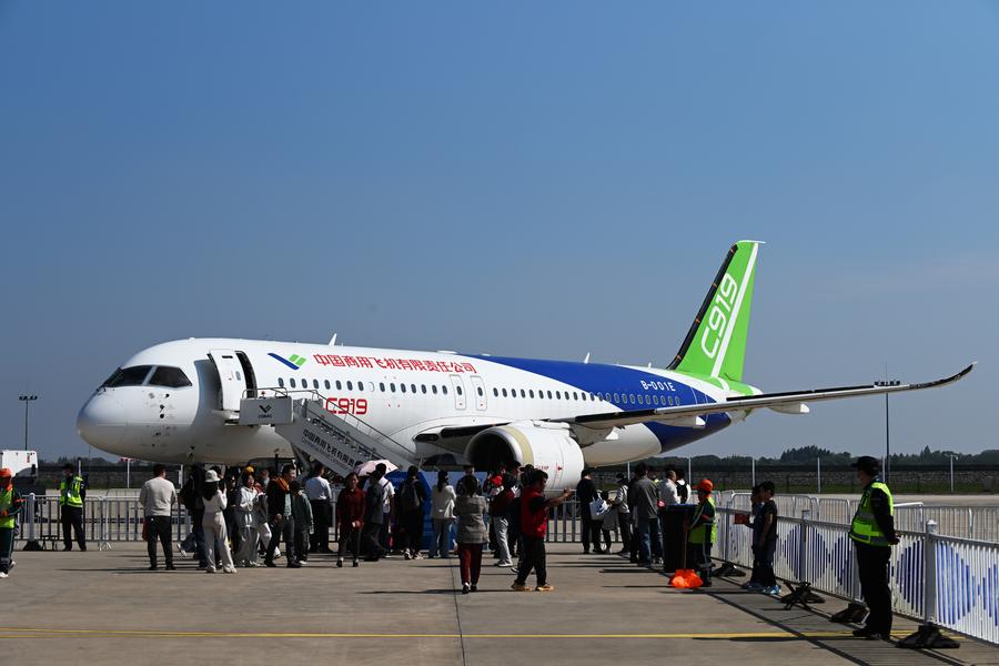 China | Avión C919 de fabricación china comienza vuelos regulares entre Shanghai y Hong Kong