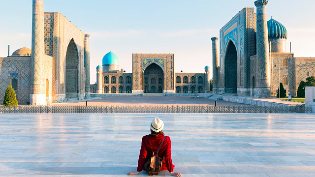 Uzbekistán e Irán debaten ampliar la cooperación en turismo y cultura