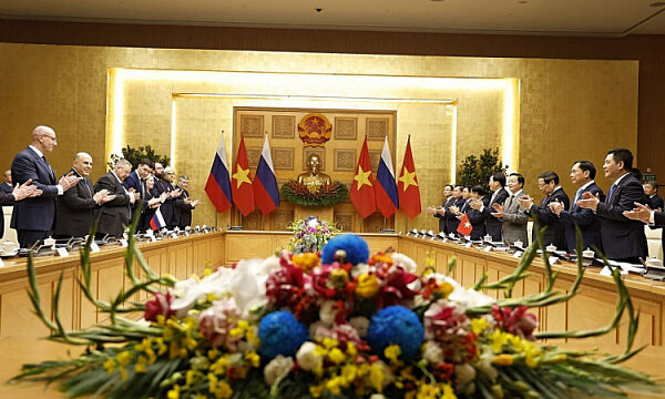 Rusia y Vietnam aprueban un plan de cooperación hasta 2030