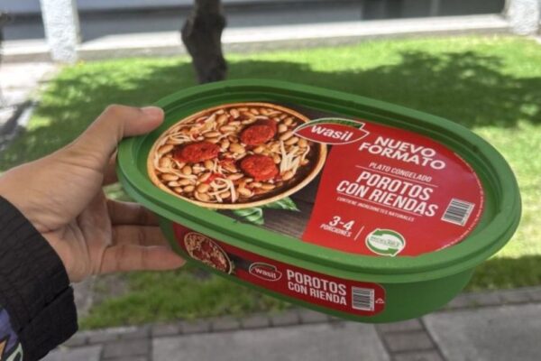 Chile | Estudiantes Usach se vuelven virales con ingeniosa campaña digital de porotos en cassata de helado