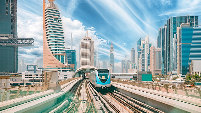 EAU presenta el proyecto de tren de alta velocidad que conectará Abu Dabi y Dubái