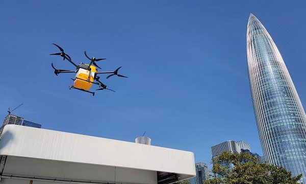 China lanza un servicio de entrega de comida con drones