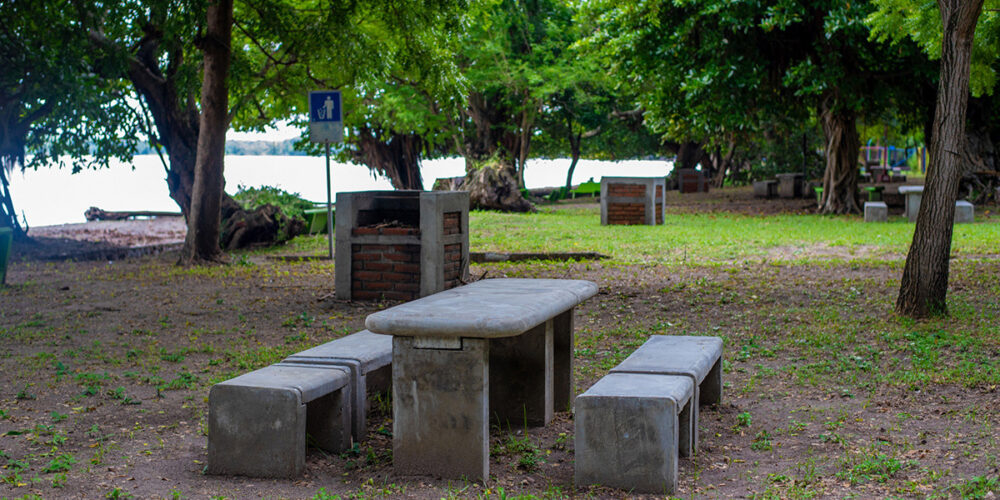Nicaragua | Intur construye asadores y espacios picnic en Centro Turístico Granada