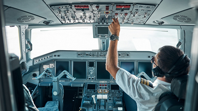 India se convierte en el segundo país en implementar la licencia electrónica para pilotos