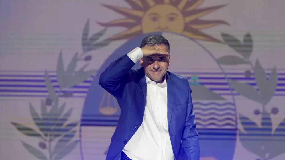 Yamandú Orsi jura como nuevo presidente de Uruguay.