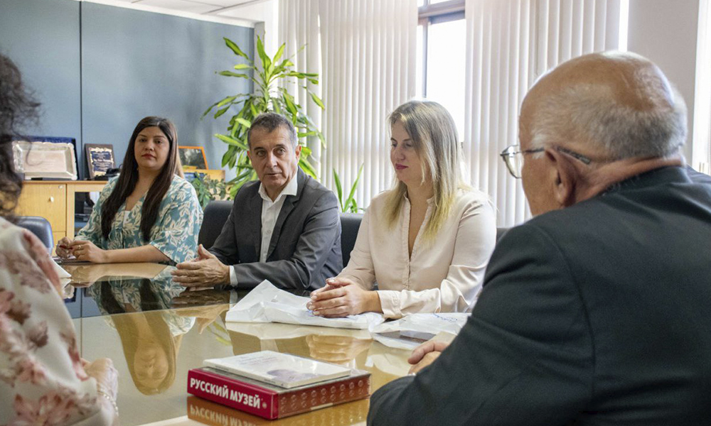 Argentina | BRICSLat junto a Fundación FIPPE avanzan en convenio tripartito con canal XAMA TV y red TVBRICS.com