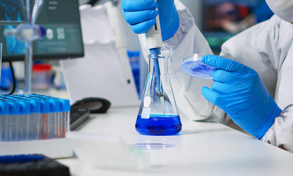 Industria química de India busca superar un billón de dólares