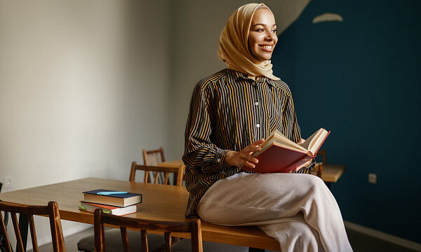 Emiratos Árabes Unidos celebrarán el Mes de la Lectura 2025