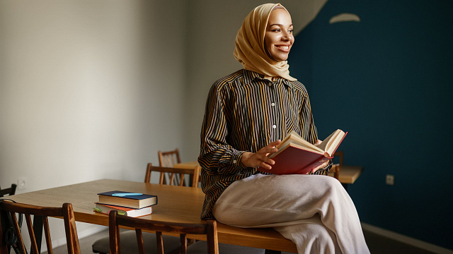 Emiratos Árabes Unidos celebrarán el Mes de la Lectura 2025