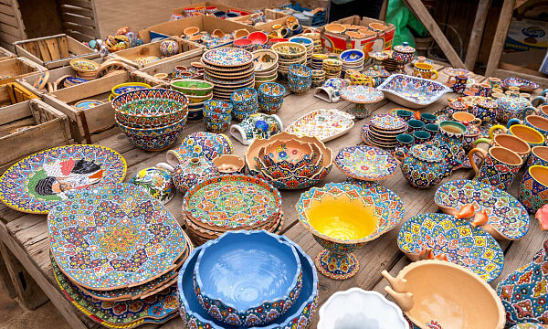Exportaciones de artesanías de Irán alcanzan los 224 millones de dólares en un año