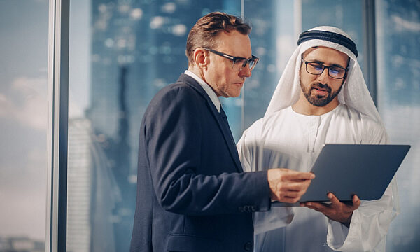 Emiratos Árabes Unidos firman acuerdos con India y China para proteger los derechos de autor