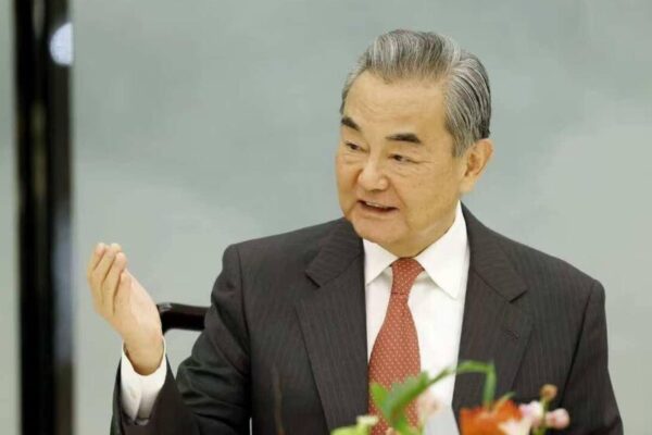 Ministro de Exteriores chino: EEUU con chantajes y ultimátums “intenta por todos los medios eximirse de su responsabilidad”
